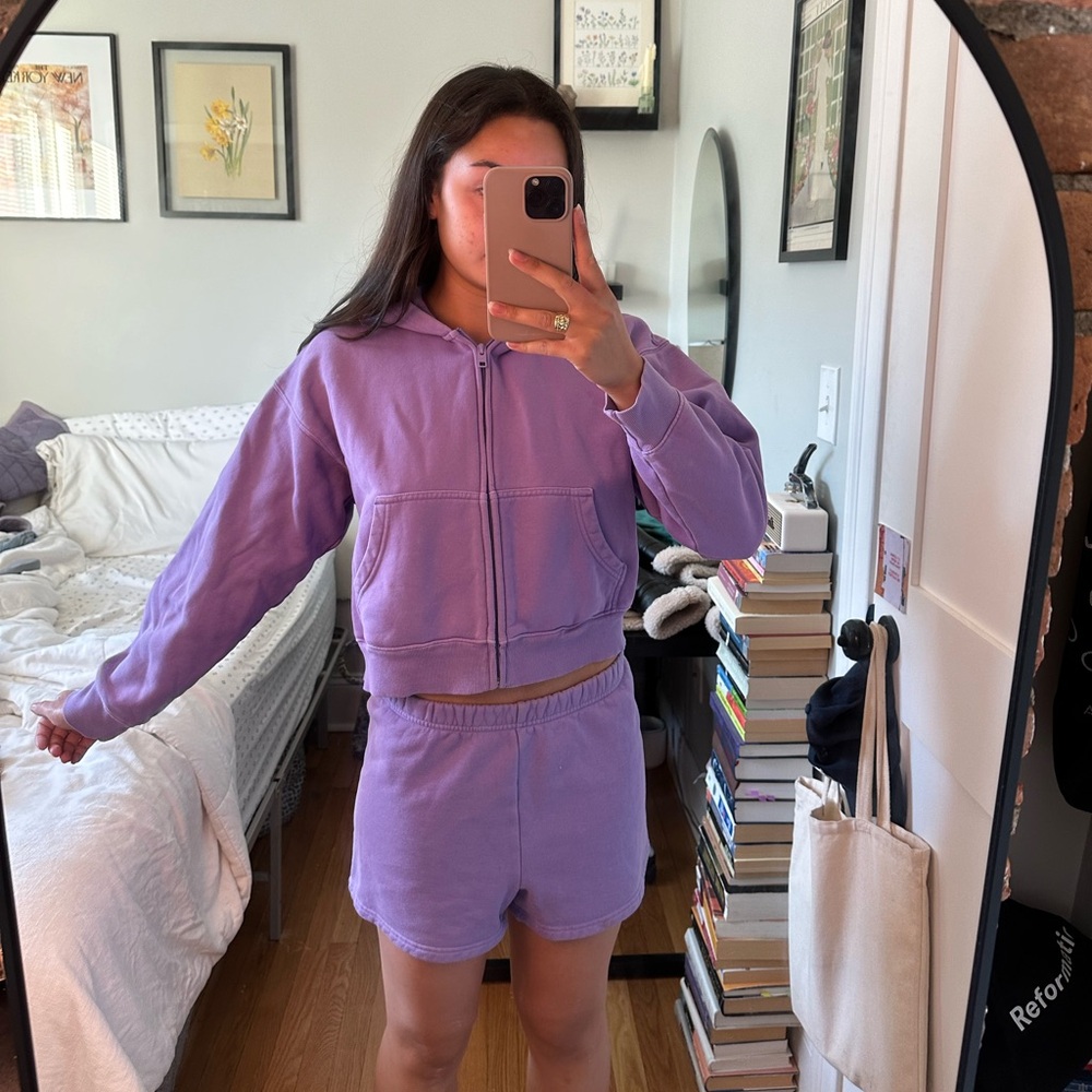 Aritzia TNA cropped zip up sweatshirt
